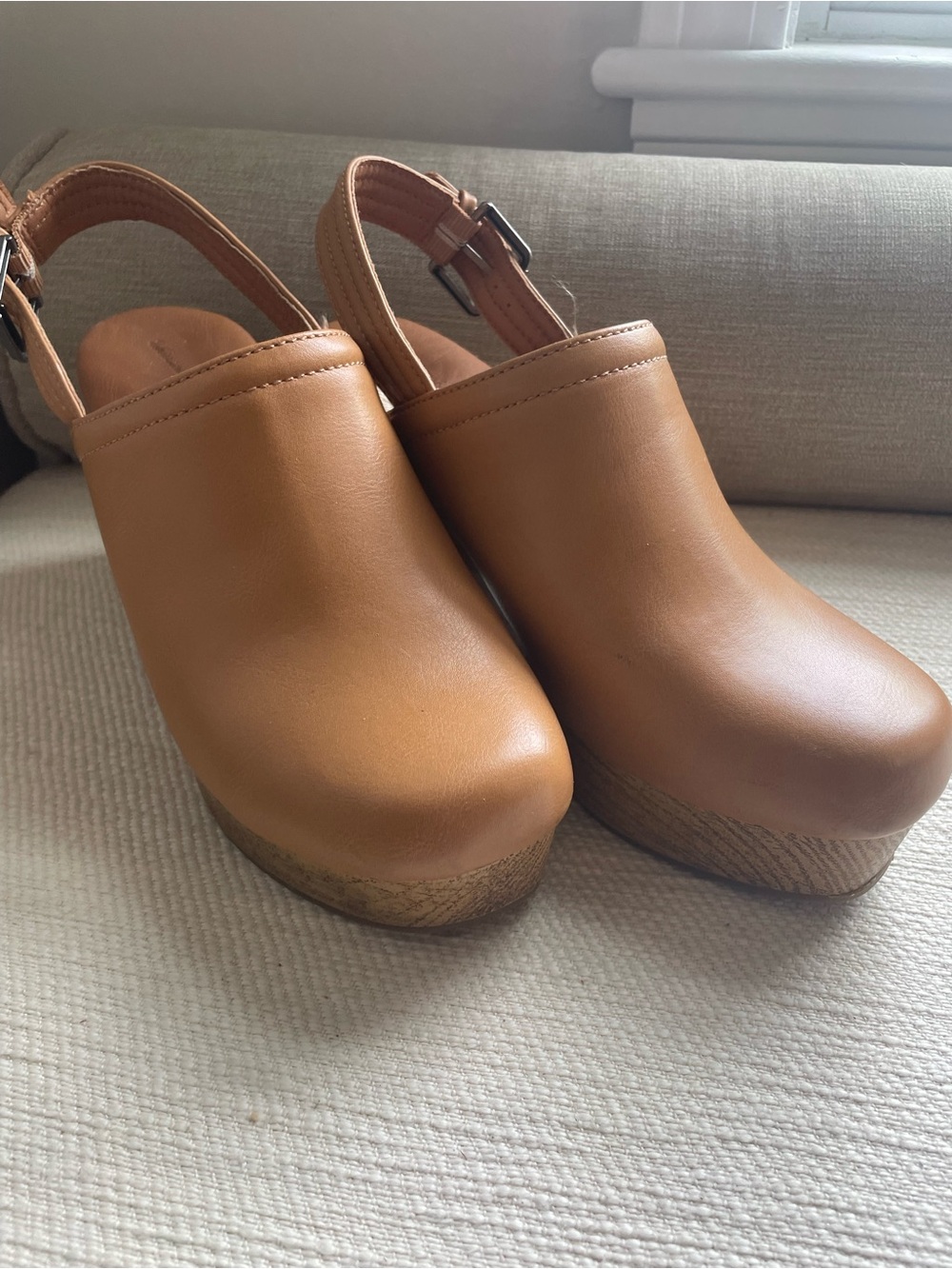 American Threads Tan Platform Clog Mules with Slingback Strap